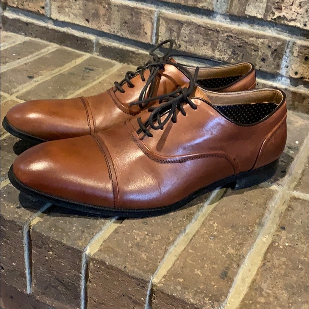 Steve Madden dress shoes. Like new, beautiful!